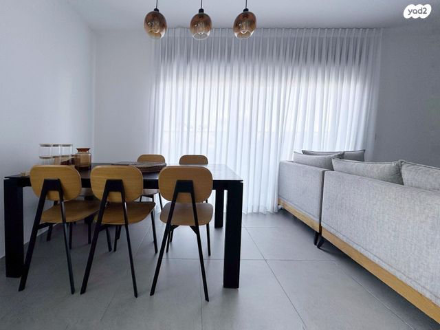 דירה, אריק איינשטיין 16, הרקפות, ראשון לציון