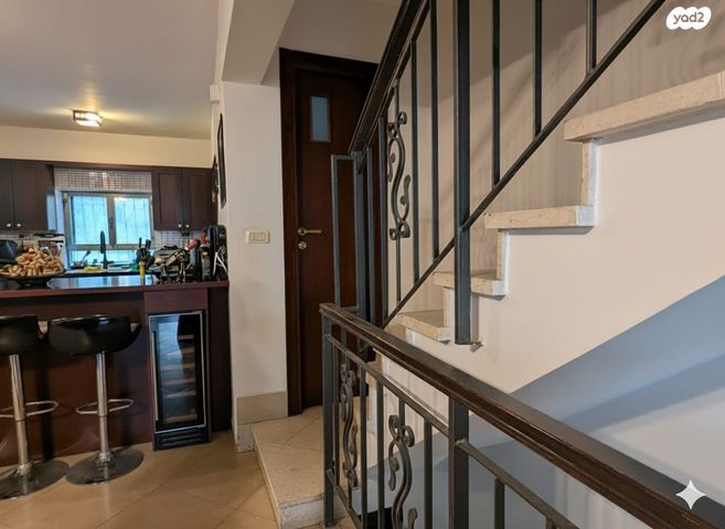 פרץ ברנשטיין 24