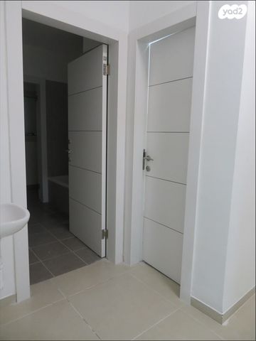 דירה, השקד 60, רכסים, רכסים