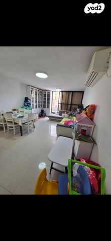 דירה, חיים סירני 4, אבני חן, רחובות