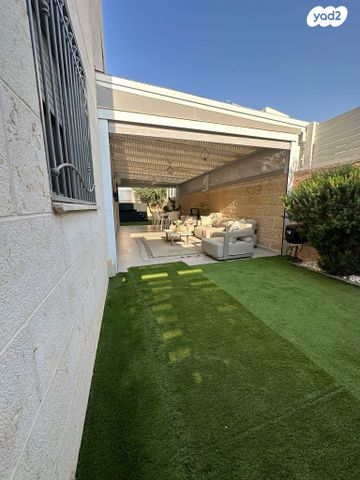 דירת גן, דוכיפת 45, הציפורים, מודיעין מכבים רעות