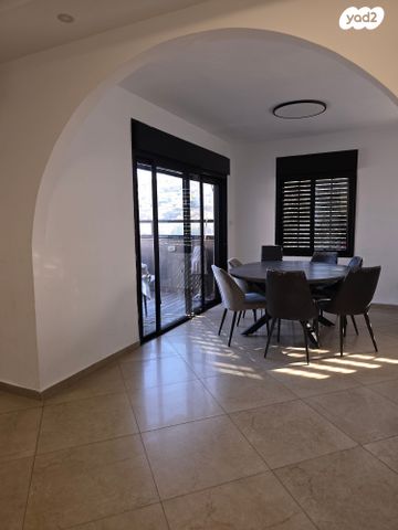 גג/ פנטהאוז, ברנר 11, אחוזת כנרת, טבריה