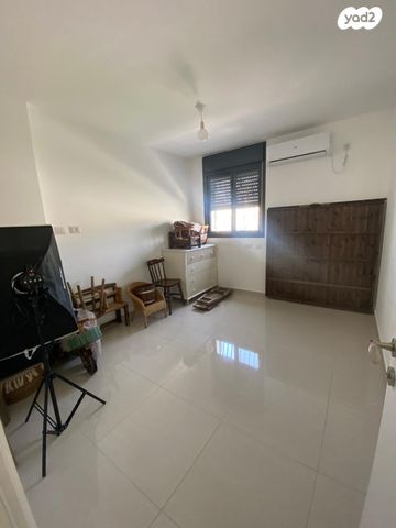 דירה, רב תנחומא 4, דובב מישרים / רמת בית שמש ד-1, בית שמש