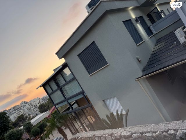 דו משפחתי, אשכולות 40, יפה נוף, מעלות תרשיחא