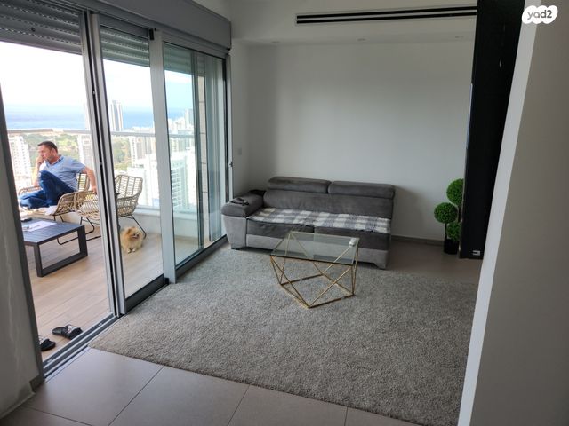 דירה, קרל פופר 13, קרית המדע, נתניה