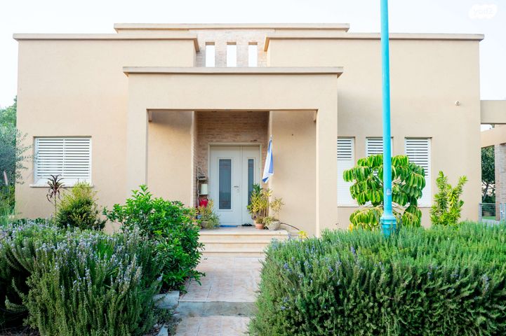 בית פרטי/ קוטג', מפרץ חנייה 1, להב, להב