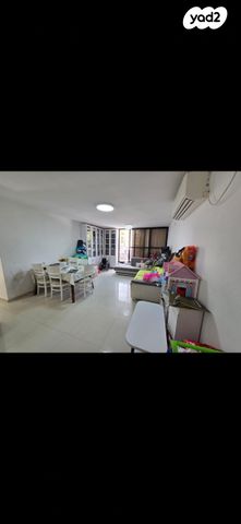 דירה, חיים סירני 4, אבני חן, רחובות