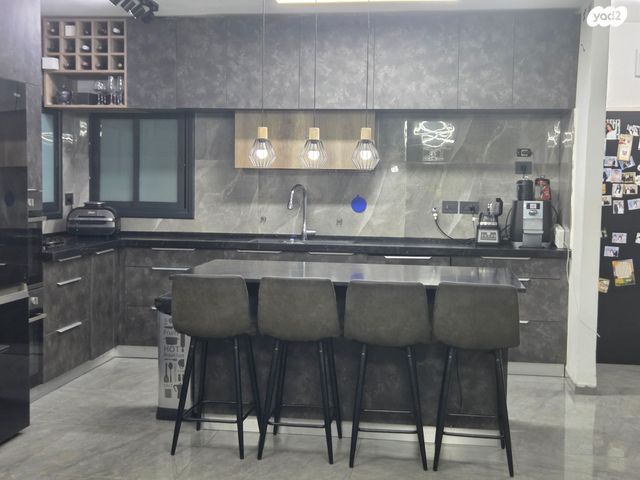 דופלקס, אדמו"רי שאץ 5, קרית ויז'ניץ, בני ברק