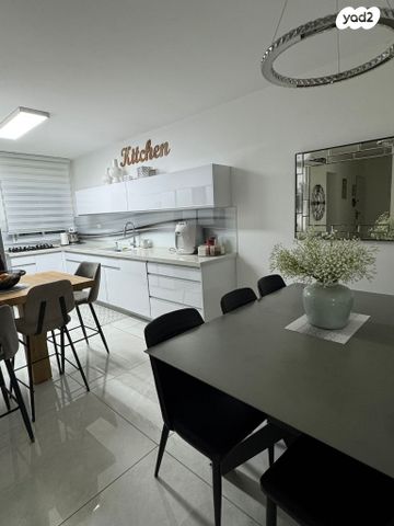 דו משפחתי, איילת השחר 14, נווה זאב, נאות אילן, באר שבע