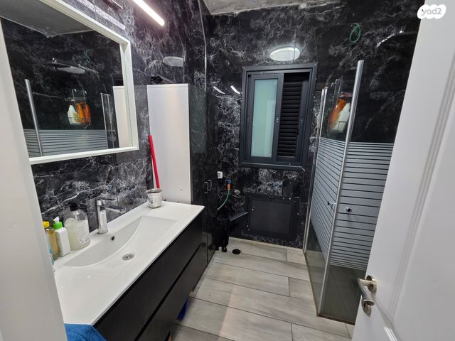 דופלקס, אדמו"רי שאץ 5, קרית ויז'ניץ, בני ברק