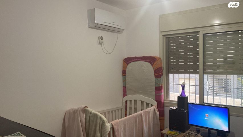 דו משפחתי, גפן 16, החורש, חריש