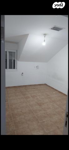 דופלקס, נרקיס 1, גבע בנימין, אדם - גבע בנימין