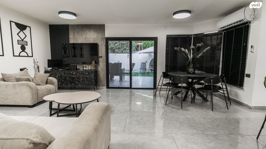 בית פרטי/ קוטג', י.ל. פרץ 18, נווה זאב, נאות אילן, באר שבע