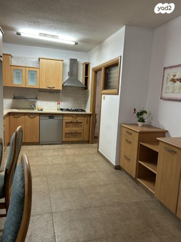 דירה, מרדכי מקלף 6, בן גוריון, חולון