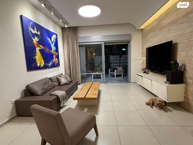 דירת גן, פרופ' אפרים קציר 12, רחובות המדע, רחובות