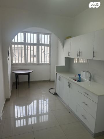 דירה, דוד רזיאל 24, תל עמל, חיפה