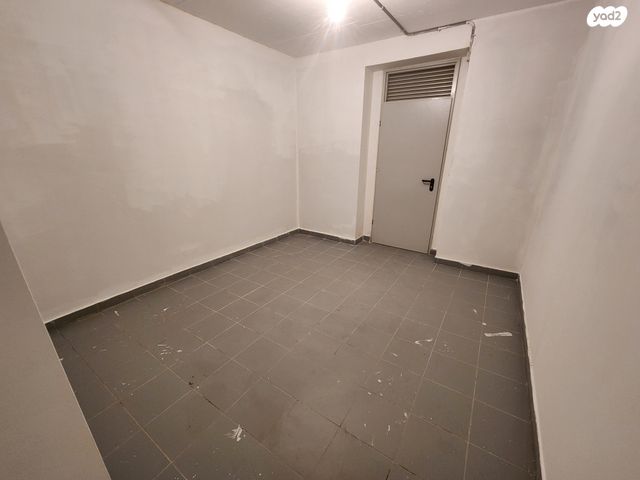 דרך מנחם בגין 160