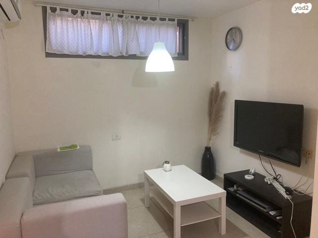 ברוך בנאסרף 19