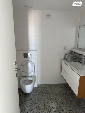 דירה, יעקב פיכמן 5, קרית אילון, חולון