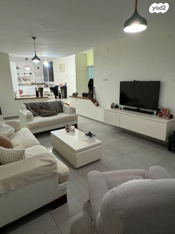 דירה, שדרות ירושלים 21, ברנע, אשקלון