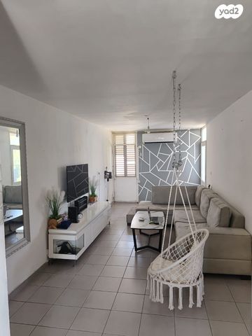 דירה, יצחק שדה 9, יצחק שדה, אזור