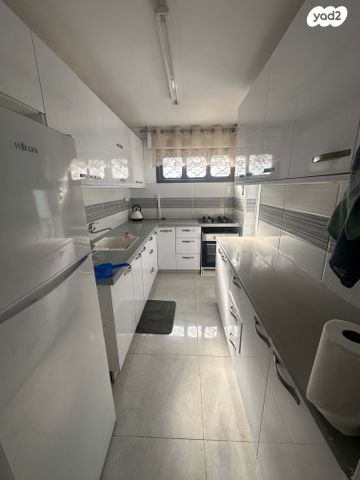 קרן היסוד 38