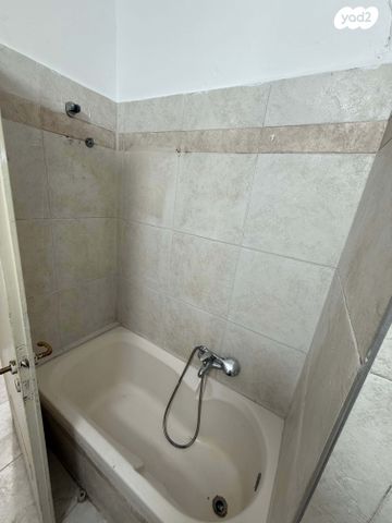 דירה, מורדי הגטאות 4, שכונת גפן, רמת גן