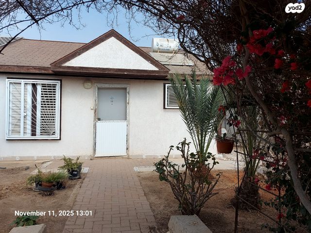 אפרים לוזון 28