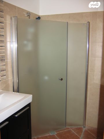 יחידת דיור, פינס 8, שיכוני מזרחי, כפר סבא