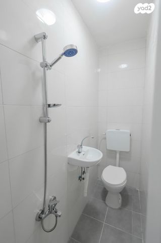 דירה, ירושלים 72, לב העיר, בת ים