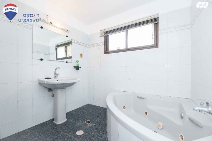 דו משפחתי, מרדכי 78, קרית עמל, קרית טבעון