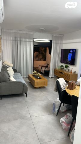 דירת גן, ביאליק 64, מרכז, קרית עבודה, חולון