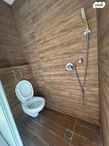 דירת גן, מרדכי אנילביץ' 7, גבעת הרקפות, גבעת תל חי, קרית אתא