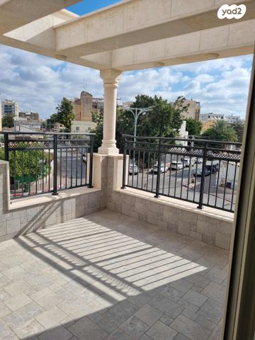 דירה, הרב קוק 6, המרכז האזרחי, רמלה