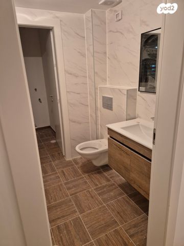 דירה, היוצרים 37, עיר היין, אשקלון