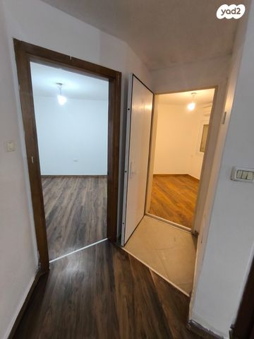 מרתף/ פרטר, הגולן 1, שכונה 6, תל מונד