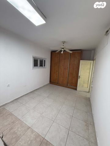 דירה, מורדי הגטאות 4, שכונת גפן, רמת גן