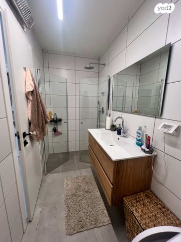 יחידת דיור, האשל 15, אורנית, אורנית