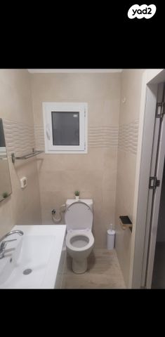 דירה, הרצל 75, שכונת בן גוריון, מרכז העיר ג', רמת גן