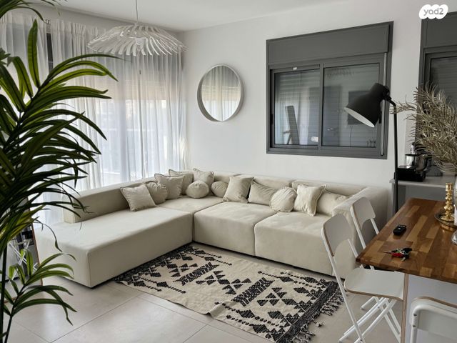 גג/ פנטהאוז, אילת 20, נאות רחל, חולון