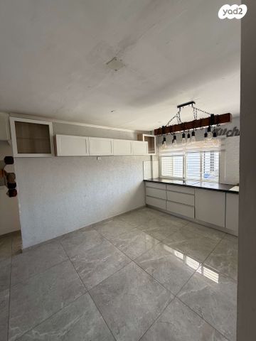 דירה, רמת הגולן 5, קרית שרת מזרח, חולון