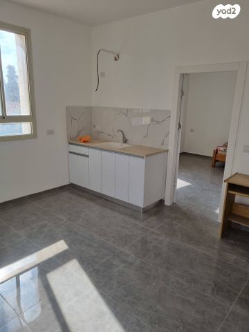 דירה, הרב קוק 6, המרכז האזרחי, רמלה