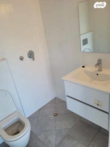 דירה, שוהם 2, אבני חן, חריש