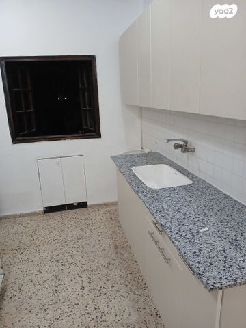 דירה, ירושלים 79, ניצנה, בת ים