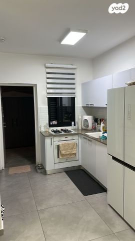 דירת גן, ביאליק 64, מרכז, קרית עבודה, חולון