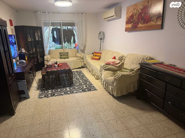 דירה, מרדכי אלקחי 37, ארמון הנציב, תלפיות מזרח, ירושלים