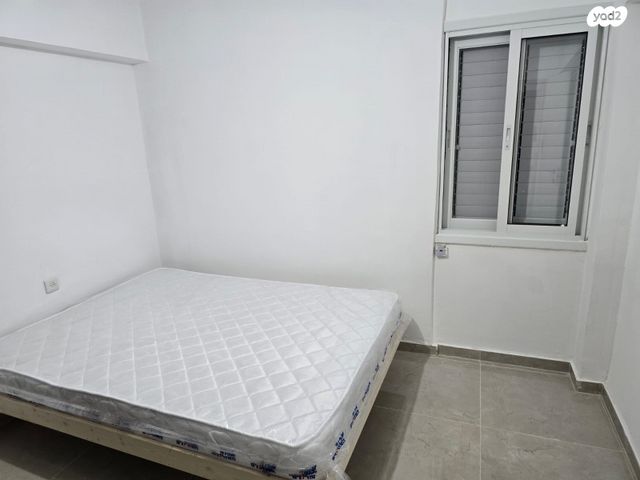 בנימין מטודלה 12