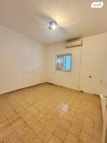 דירה, חביבה רייק 28, לב העיר, בת ים