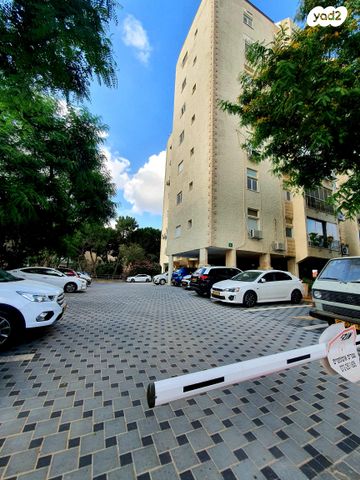 דירה, חטיבת גולני 6, מעוז, כפר סבא