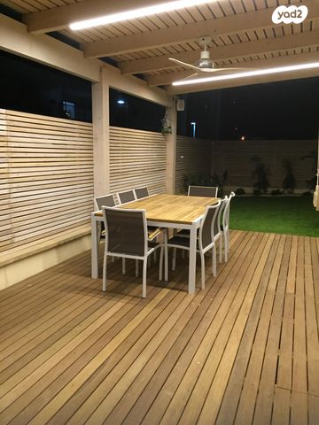 דירת גן, פרופ' אפרים קציר 12, רחובות המדע, רחובות